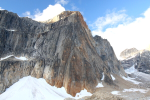 Our objective in the evening light: Goldfinger follows the obvious corner system