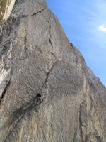 The upper part is a beautiful 5.10 hand crack
