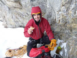 Smoked salmon sandwiches, thanks to seafood buffet night before :) Huddled in a little rock cave during the insane winds...