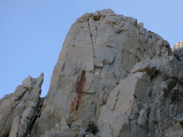 V8 Crack as seen across from the base of Cardinal Pinnacle. How can you resist such a splitter?