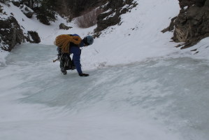 Downclimbing low angle ice