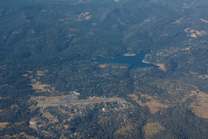 E45 - Pine Mountain Lake airport (with the namesake lake!) - Groveland, CA