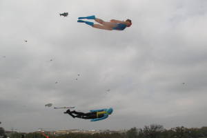 Scuba diver kites