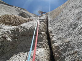 The second pitch of Phobos - amazing hand cracks