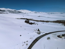 Conway summit. The parking area .. not plowed. :(