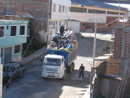 Huaraz garbage collection... very amusing, as they lifted the powerlines to pass through