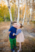 during tahoe fall family photo session at Laika Studio Photography in Truckee, CA on September 25, 2019. Photography: Polina Vayner @ Laika Studio Photography