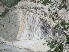 Close-up of the ice climbing wall in Lee Vining Canyon